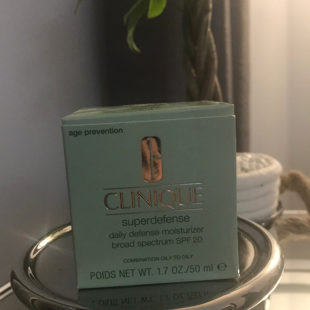 Clinique Super defense moisturizer. Spf 20